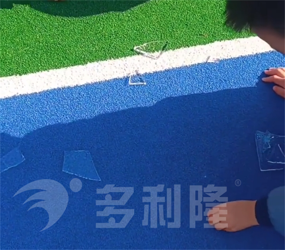 多利隆地彈坪，幼兒園地彈坪